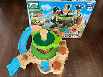 아니아 빙글빙글 마운틴 피규어 포함