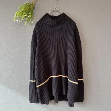 예카베카 [F] 고급 쿨 사이드 슬릿 루즈핏 하이넥 리브 니트