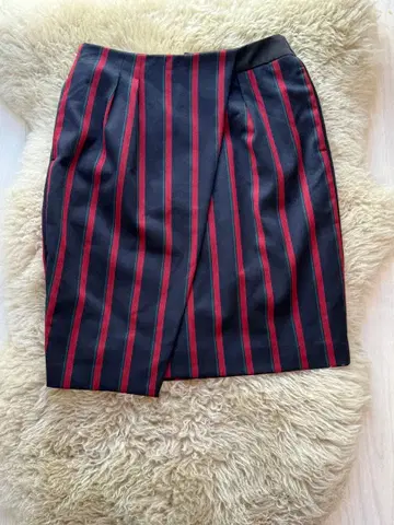 어반 리서치 네이비 빨간색 스트라이프 타이트 스커트 일본제 프리 사이즈