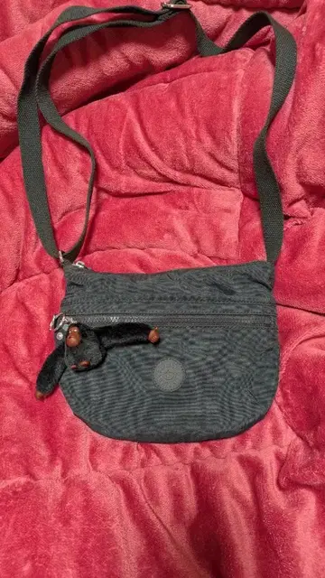 키플링 블랙 숄더백 고릴라 참 포함