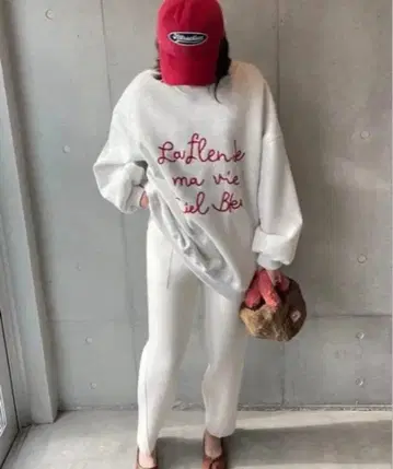 미안느 화이트 니트 팬츠 포켓 부착