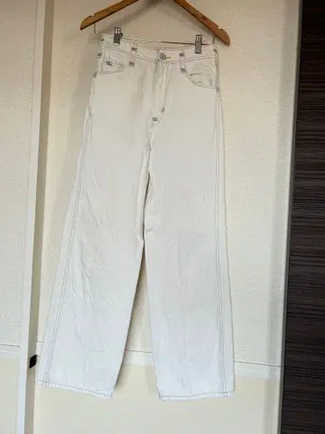 Levi's Red 화이트 데님