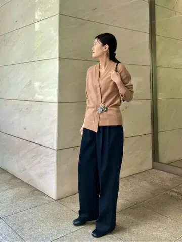 ESTNATION 브로치 V넥 가디건