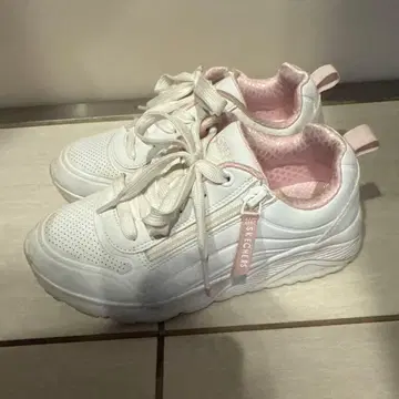 SKECHERS 화이트 핑크 스니커즈