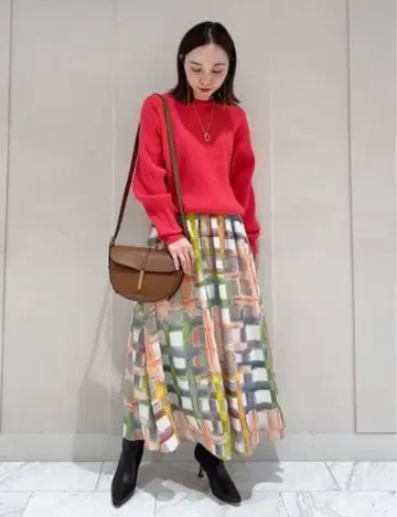 스택 체크 프린트 볼륨 개더 스커트 34 24년 모델