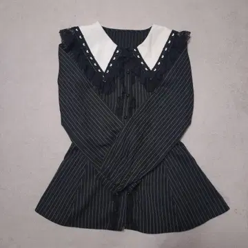 Mars 스트라이프 패턴 레이스 부착 셋업