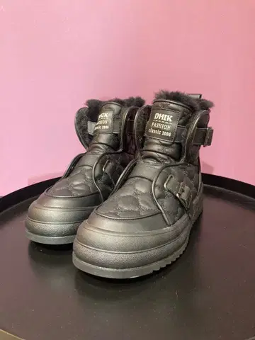 DHIK classic 2006 블랙 부츠