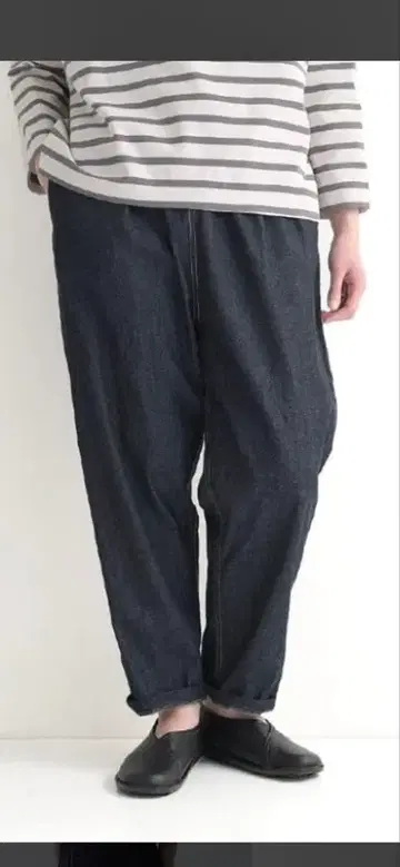 NARU 인디고 테이퍼드 데님 팬츠