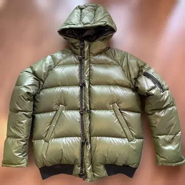 후드 부착 다운 자켓 올리브 그린