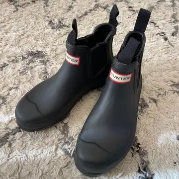 HUNTER 블랙 첼시 부츠 레인부츠