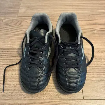 미즈노 축구화 블랙 21.5cm