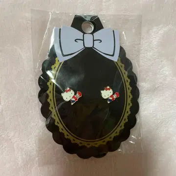 헬로키티 귀걸이