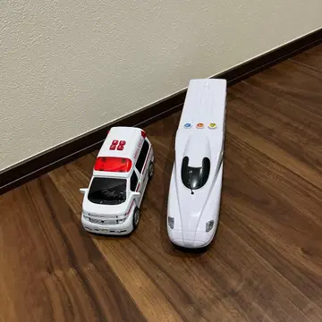 소리가 나는 구급차와 신칸센 세트 판매