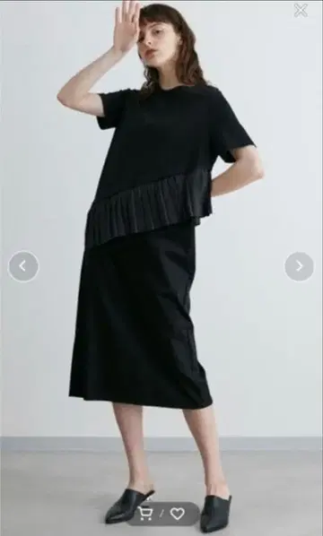 새상품급 엘렌딕 블랙 플리츠 반팔 원피스