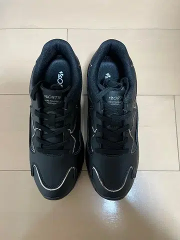 오리엔탈트래픽 ORTR 메탈릭 라인 통굽 스니커즈 23.5 블랙