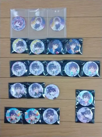 나나모리. 캔뱃지 모음