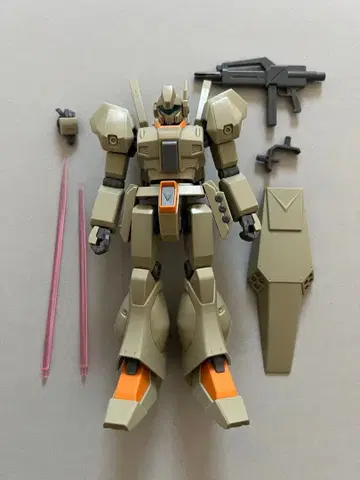 건담 프라모델 HG 제간 A2형 제너럴 레빌 배치기