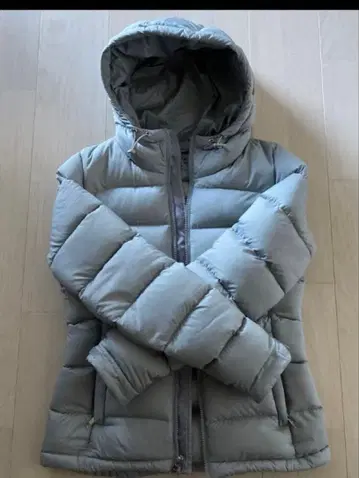 새상품급 포근한 실루엣 구스 다운 90%의 고보온 다운 코트