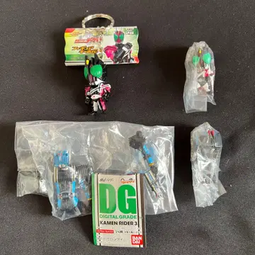 가면라이더 디케이드 디엔드 피규어 4종 세트