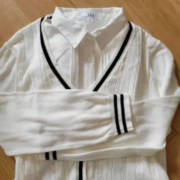 a.v.v 화이트 V넥 가디건 와이셔츠 세트 160