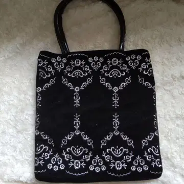 새상품/긴자와 레이스/은 자수 토트/벨벳/백/블랙