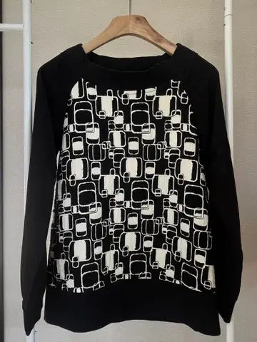 [ 무료배송 ] io H.PFRANCE 디자인 상의