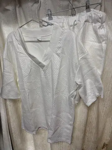 화이트 자카드풍 남성용 룸웨어 상하의 세트 M