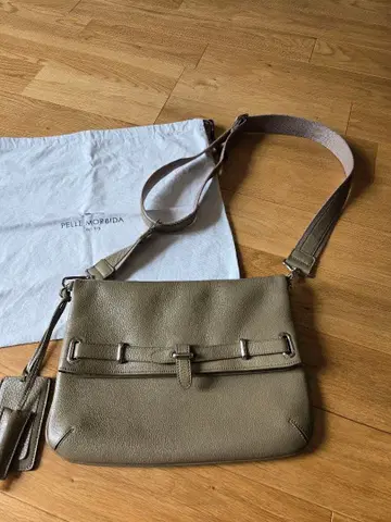 [ 새상품급 ] 페레 모리다 클러치백 숄더백