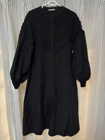 빔스 하트 셔링 셔츠 원피스 블랙