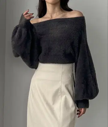 ZOZOTOWN/ Louere 오프숄더 샤기 니트