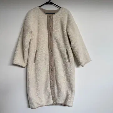 유나이티드 애로우즈 리버서블 아이보리 보아 자켓 롱 기장