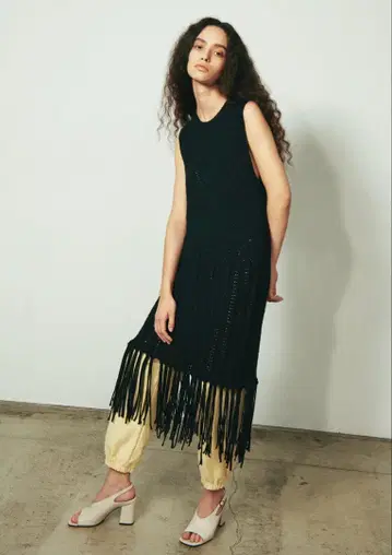 near.nippon 프린지 니트 드레스 블랙