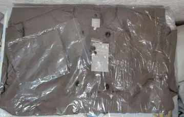 [미사용 새상품] TSUHARU 삼각건 포함 버튼 코트 모카