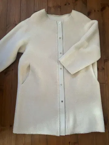 coomb 쿠움 노카라 스웨이드 보아 코트 무스탕 코트 화이트