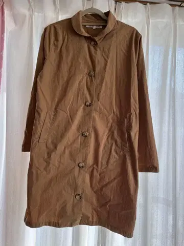 베이지 롱 코트