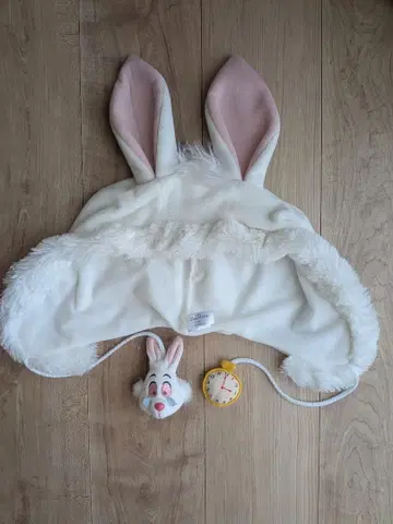 디즈니랜드 이상한 나라의 앨리스 토끼 팬캡