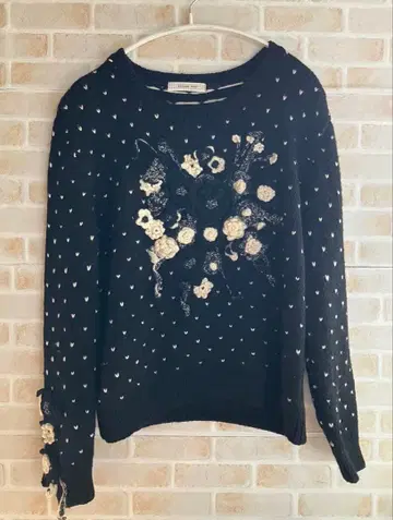 카네코 이사오 꽃 모티브 입체 스웨터 니트