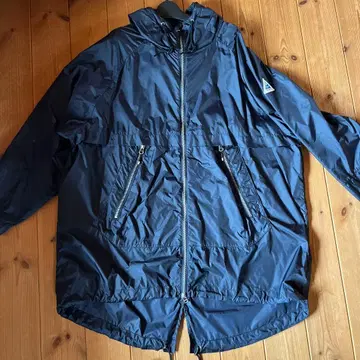 Cape Heights 후드 부착 다운 자켓 네이비