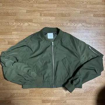 LOWRYSFARM 크롭 자켓