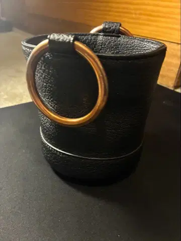 사이먼 밀러 본사이백 소가죽