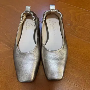 스페인산 플랫슈즈 23.5cm