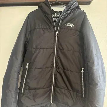 NITRAID 후드 부착 블랙 다운 자켓