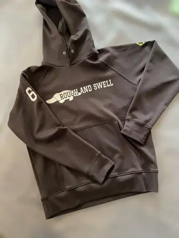 Rough & Swell 후드 부착 스웨터 M