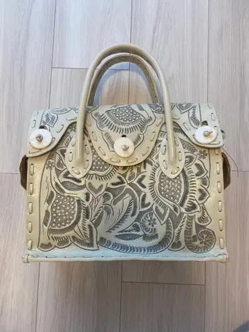 카빙 트라이브스 백