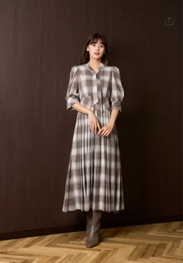 Her lip to Chelsea Checked Tie Dress