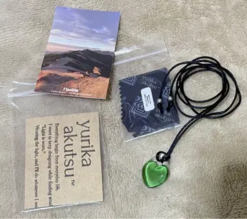 yurika akutsu ho. glass string necklace