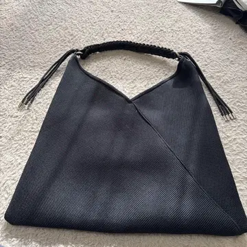 LE VERNIS 메쉬 토트백 블랙