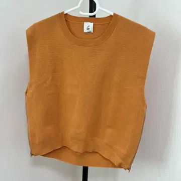 6 (ROKU) 슬리브리스 니트