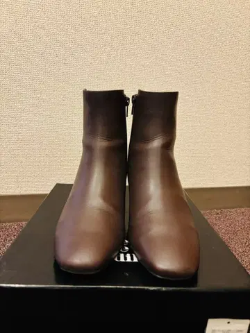 오데트 오딜 브라운 숏부츠