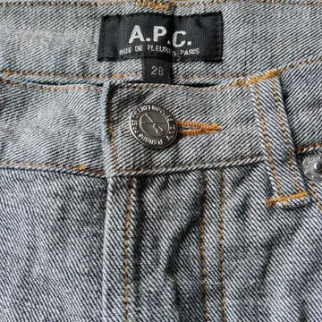 A.P.C. 스트레이트 데님 28